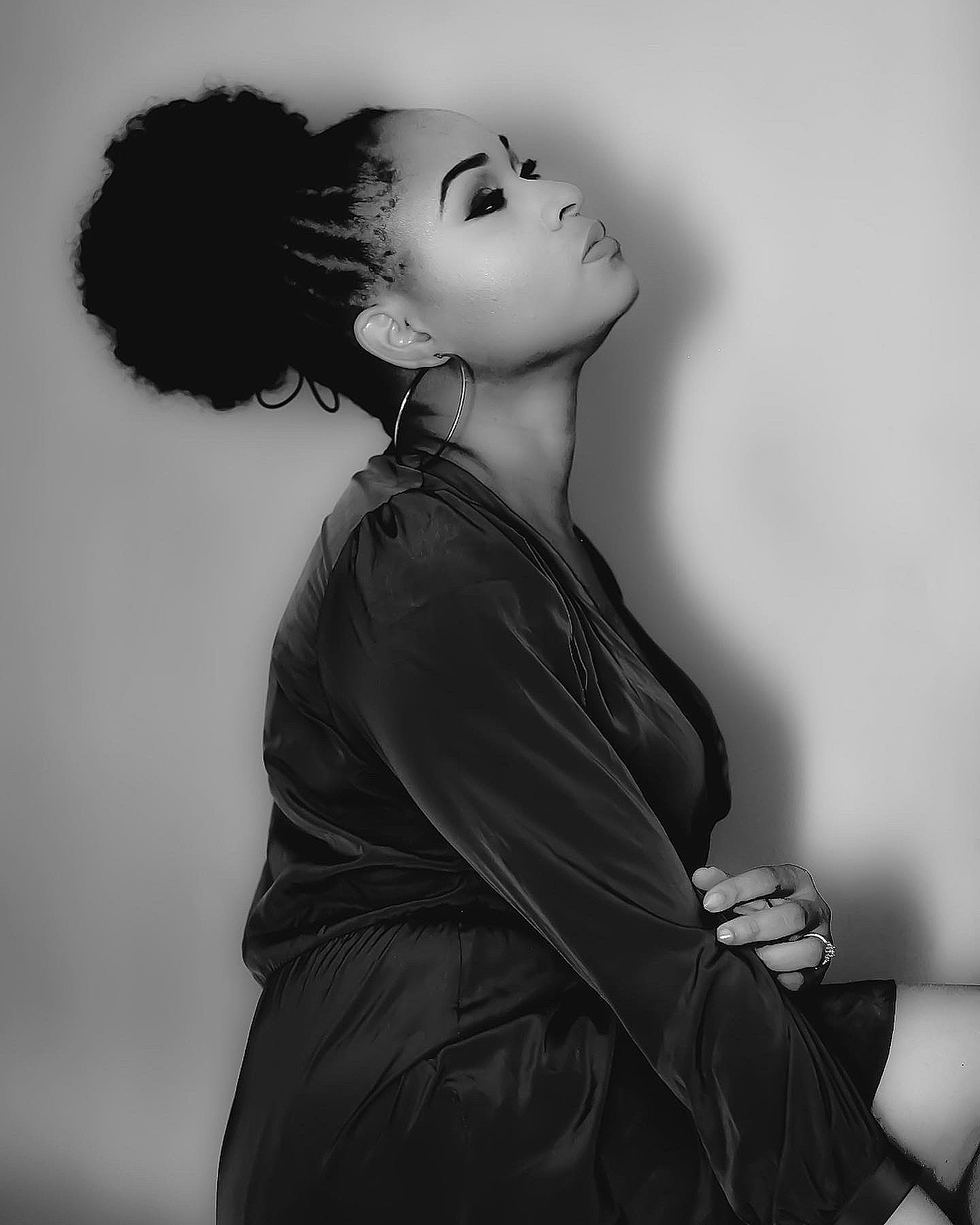 Elegant portrait by ten:19 PHOTOCRAFT